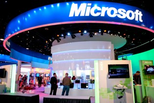 Od dziś Microsoft  porzuca Windowsa XP. Użytkowników czekają przymusowe wydatki?