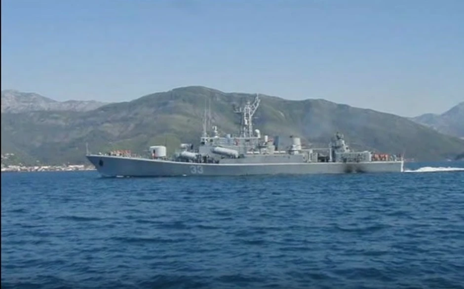 Nekadašnja Jugoslovenska ratna mornarica smatrala je Loru posebno bezbednom lukom jer se nalazi u dubokom zalivu u zaleđu Splita