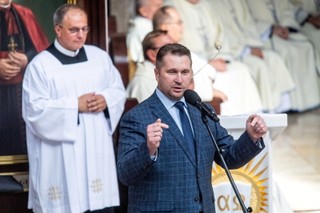 Czarnek na pikniku u o. Rydzyka:  Gdyby nie Radio Maryja, przejechałby nas walec laicyzacji
