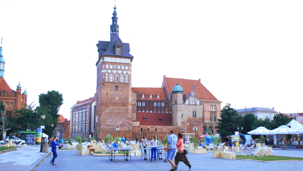 Instytut Kultury Miejskiej w Gdańsku opublikował niedawno raport z wynikami konsultacji społecznych w sprawie przyszłości Targu Węglowego. Mieszkańcy chcą, by ten plac położony w sercu Gdańska stał się przede wszystkim miejscem spotkań i wydarzeń kulturalnych.