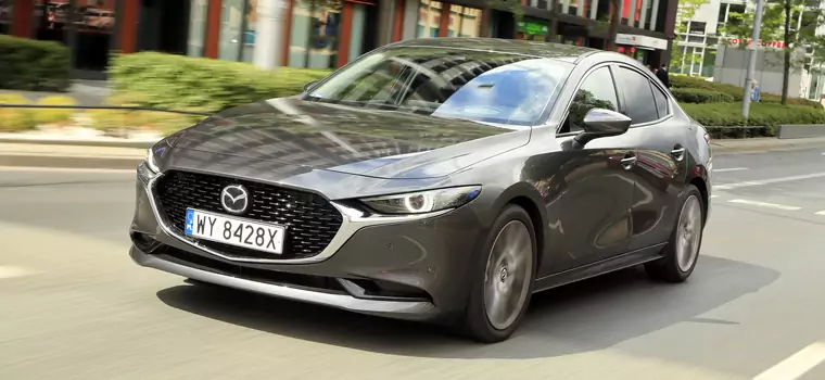 Mazda 3 sedan 2.0 Skyactiv-G 6AT – z ambicjami klasy premium – TEST