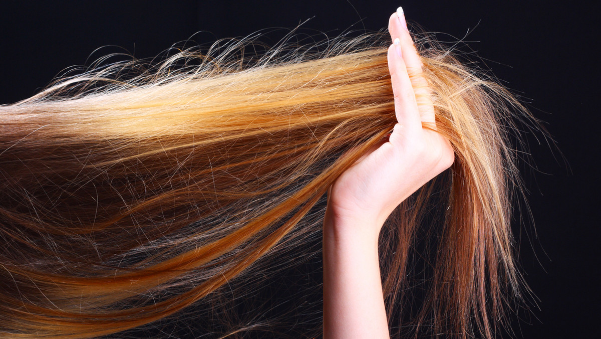 Czym jest porowatość włosów i jak ją określić?