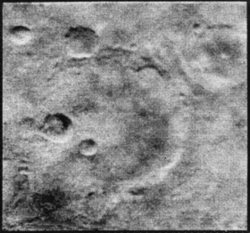 Najczystsze zdjęcie Marsa wykonane przez Marinera 4, jedno z pierwszy zdjęć Marsa w historii wykonanych "na miejscu"
