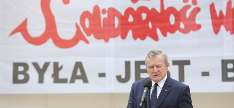 Gliński: Dobrze, że cała Polska pamięta dziś o powstańcach warszawskich