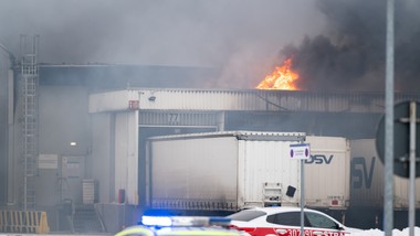 wielki pożar pod poznaniem zaczął się od paczki z niemiec. oficjalne ustalenia