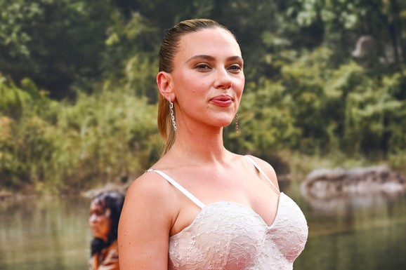 SKARLET U EMOTIVNOJ ISPOVESTI: "Bilo je užasno, žene su RAZAPINJANE zbog izgleda"