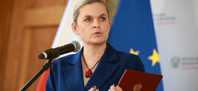 Podwyżki dla nauczycieli. Związkowcy czują się oszukani przez rząd