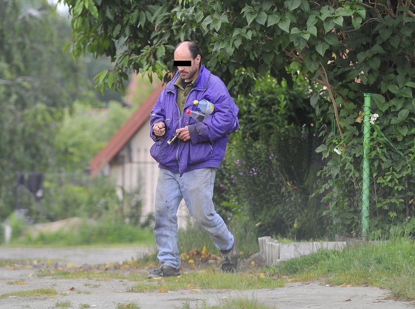 Pszczelarz w rozpaczy: Sąsiad wytruł mi pszczoły!