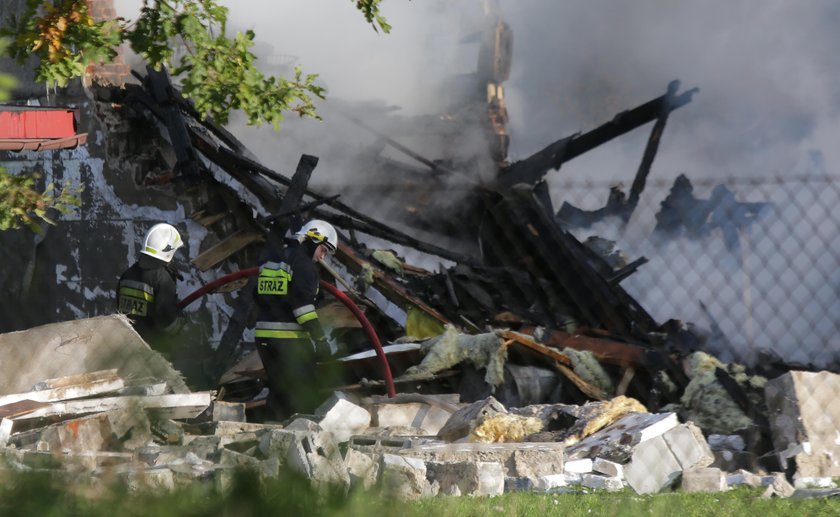 Tragedia pod Łodzią. Mężczyzna wysadził siebie i dziadka