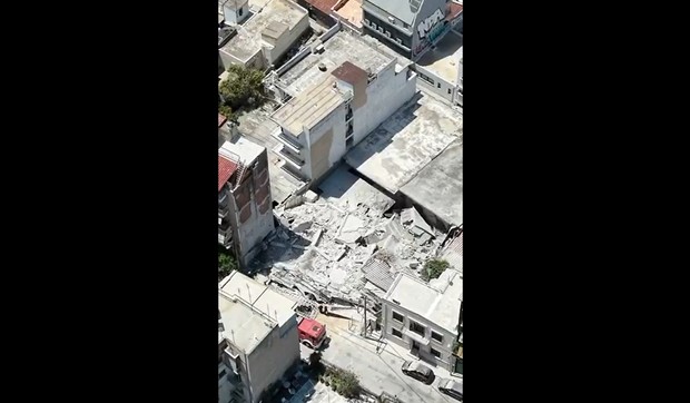 Srušila se zgrada u Grčkoj