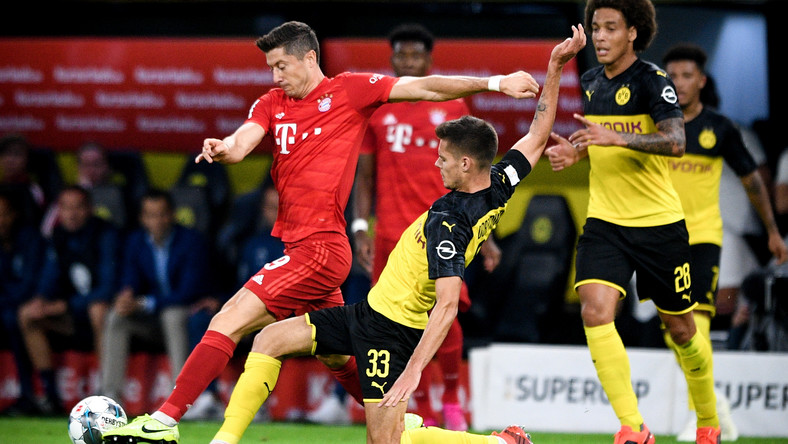 Robert Lewandowski otrzymał niskie noty po meczu o Superpuchar Niemiec, który Bayern Monachium przegrał 0:2 z Borussią Dortmund. Lepiej oceniony został Łukasz Piszczek.