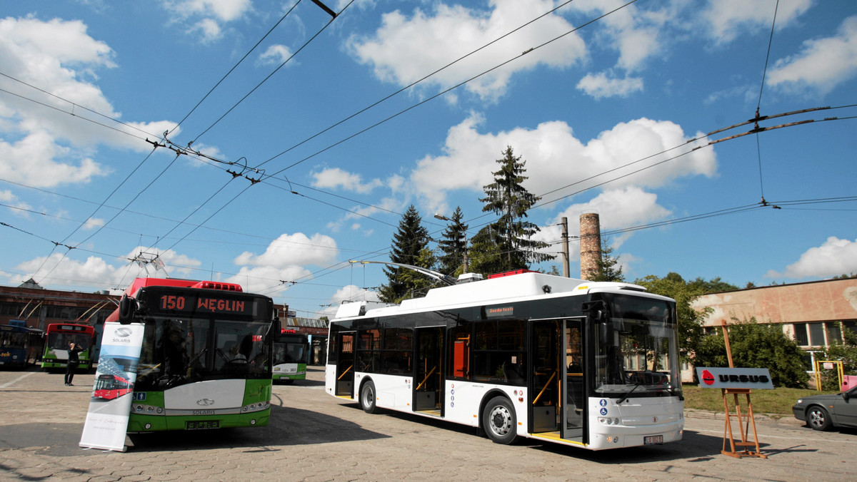 12 trolejbusów przegubowych o długości 18 metrów zakupi za ponad 25 mln zł Zarząd Transportu Miejskiego w Lublinie. Trolejbusy dostarczy spółka Solaris Bus&amp;Coach.
