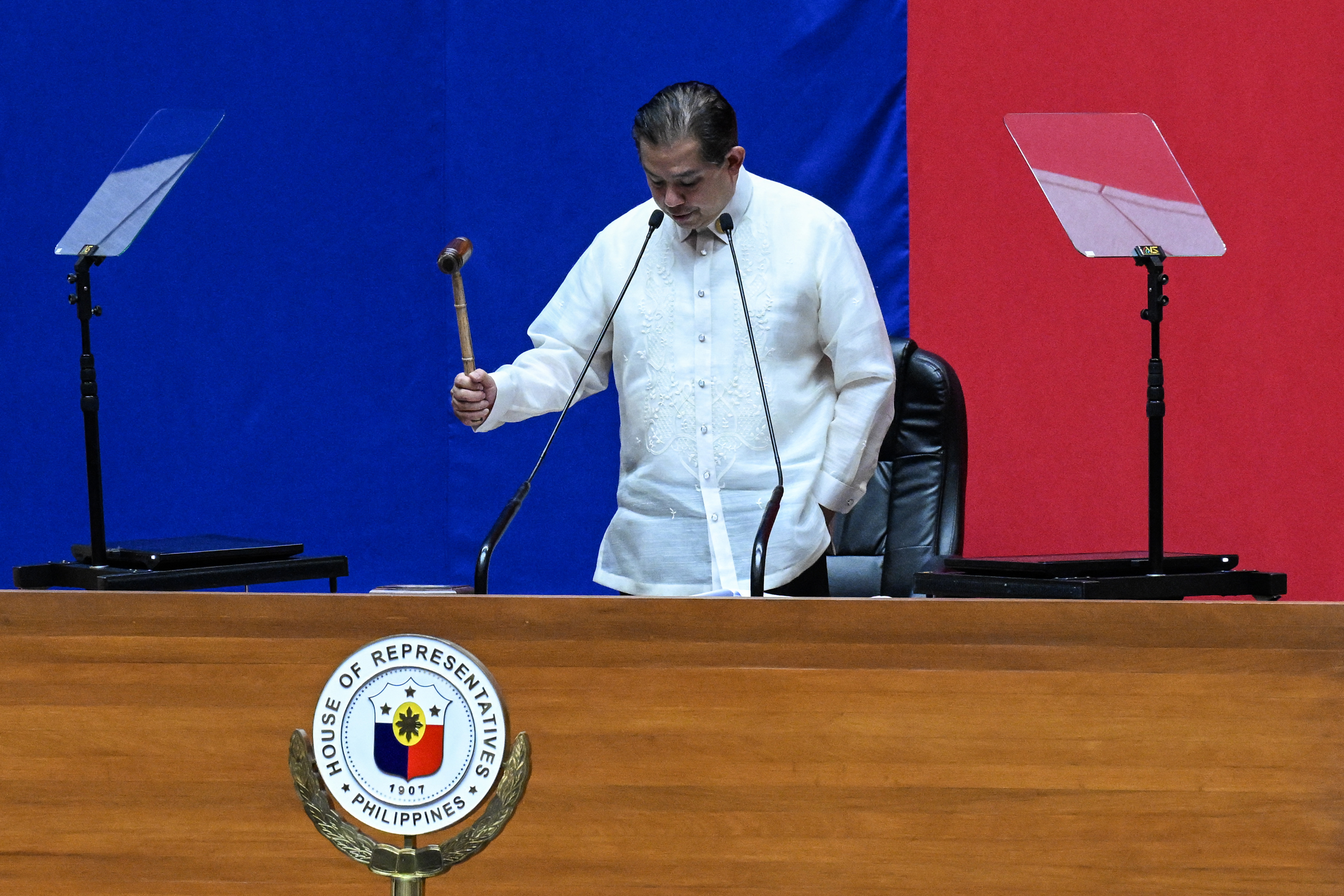 Supremo Filipinas declara anticonstitucional juicio Duterte