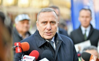 Schetyna zapowiada, że decyzja Tuska o ewentualnym starcie w wyborach prezydenckich musi zapaść przed 21 listopada