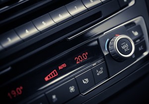 Klima u auto može da "proguta" 4 litre goriva