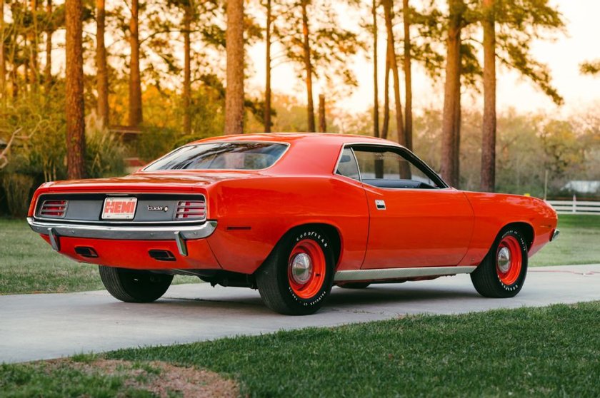 Plymouth hemi cuda