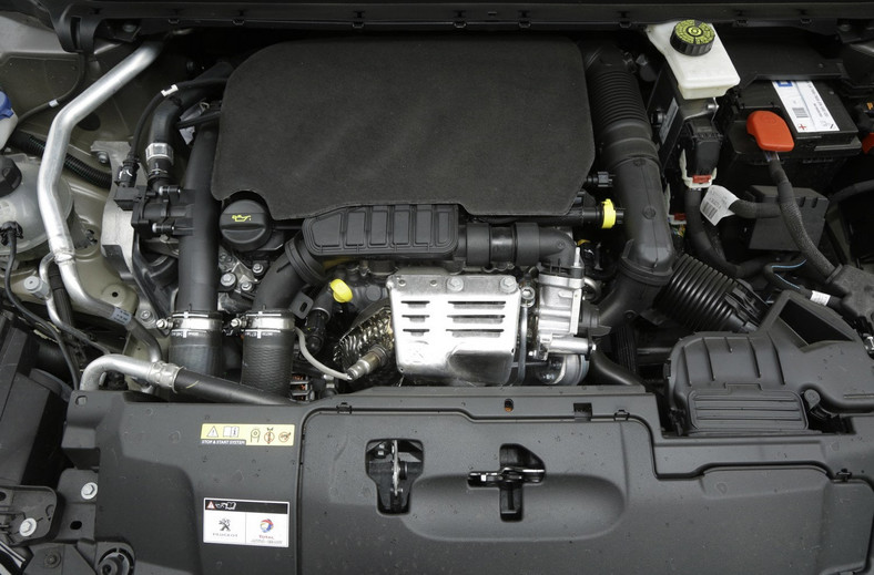 Porównanie - Citroen C4 kontra Peugeot 308 - osiągi, spalanie, dane techniczne