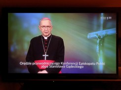 Abp Gądecki apeluje o korzystanie z dyspensy od uczestnictwa w niedzielnej mszy św.