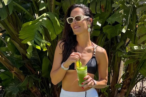 ŽENE ODLEPILE ZA NAOČARIMA ANE IVANOVIĆ Bivša teniserka nosi NAJTRAŽENIJI model, a evo koliko koštaju