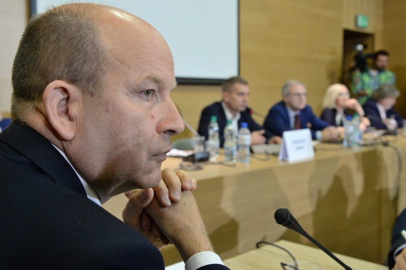 Minister zdrowia Konstanty Radziwiłł podczas posiedzenia wyjazdowego sejmowej komisji zdrowia.