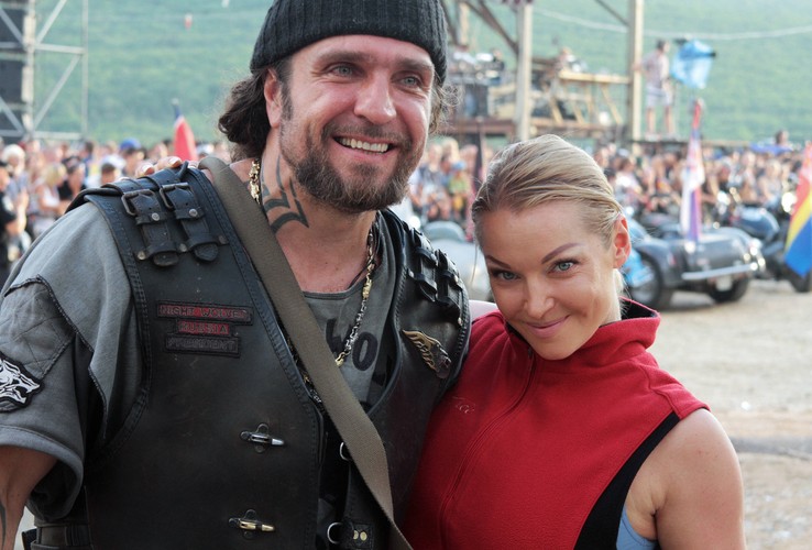 Aleksander Zaldostanow, Anastazja Wołoczkowa