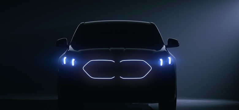 Nadchodzi nowy SUV BMW z podświetlanym grillem. Znamy szczegóły