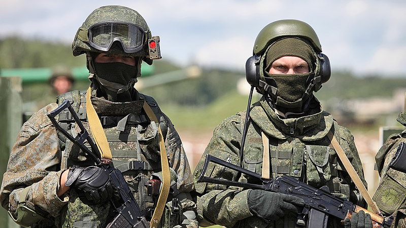Rosyjska piechota wyposażona w sprzęt "Ratnik"