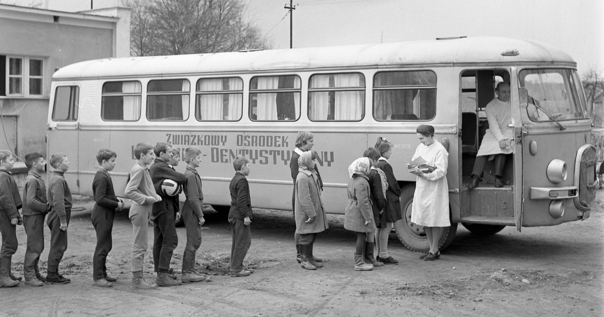 Próchnica zbiera czarne żniwo. Domorośli dentyści rozstawiają stanowiska pod gołym niebem