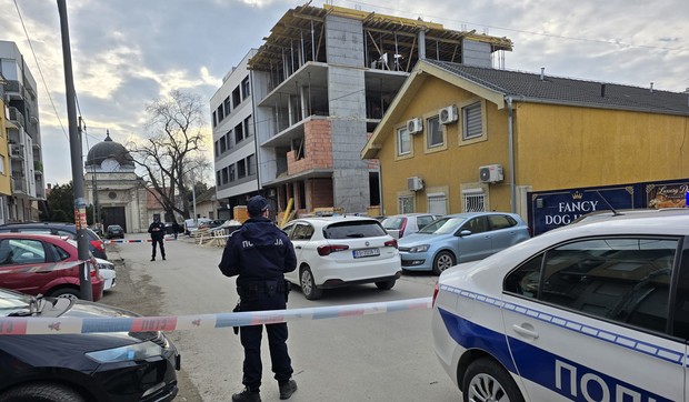 Izboden taksista u Novom Sadu 