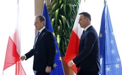 "Wojna polsko-polska przenosi się do Brukseli". Eksperci o spotkaniu Duda-Tusk