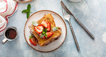 Zasmakuj francuskiego przysmaku we własnym domu. Te tosty to idealny pomysł na pyszne i szybkie śniadanie