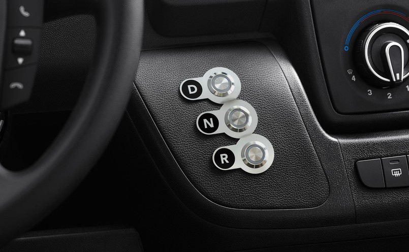 Toyota Proace Max to bliźniacza konstrukcja do modelu Peugeot Boxer