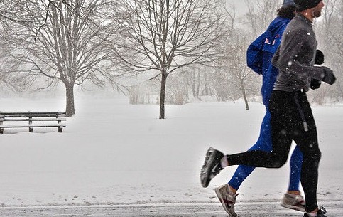 winter-jogging-snow