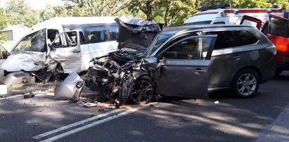 Wypadek busa pod Łodzią. Są ranni