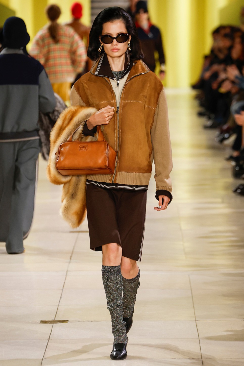 A college sikk meghatározza a Miu Miu 2025-ös őszi-téli kollekcióját is