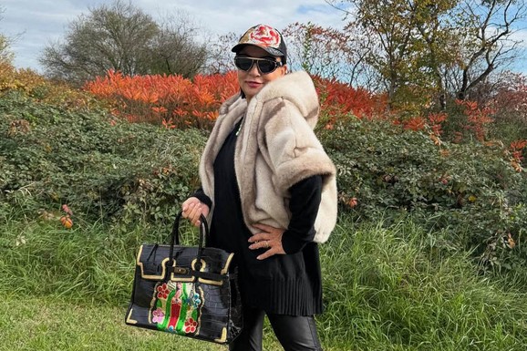 BILA JE NAJPOZNATIJA LJUBAVNICA NA BALKANU Sina upoznala sa sadašnjom ženom i sad se sprema za ulogu bake: "Mešam se u svaki detalj, neko treba da me zaustavi"