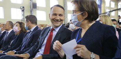 Sikorski na konwencji PO opowiedział 7 dowcipów! Ten ostatni o Kaczyńskim na autostradzie trafiony?