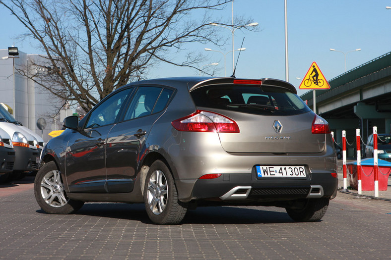 Peugeot 308 kontra Renault Megane: który używany kompakt jest lepszym wyborem?