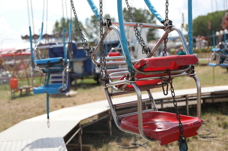 Troje ljudi povređeno prilikom pada