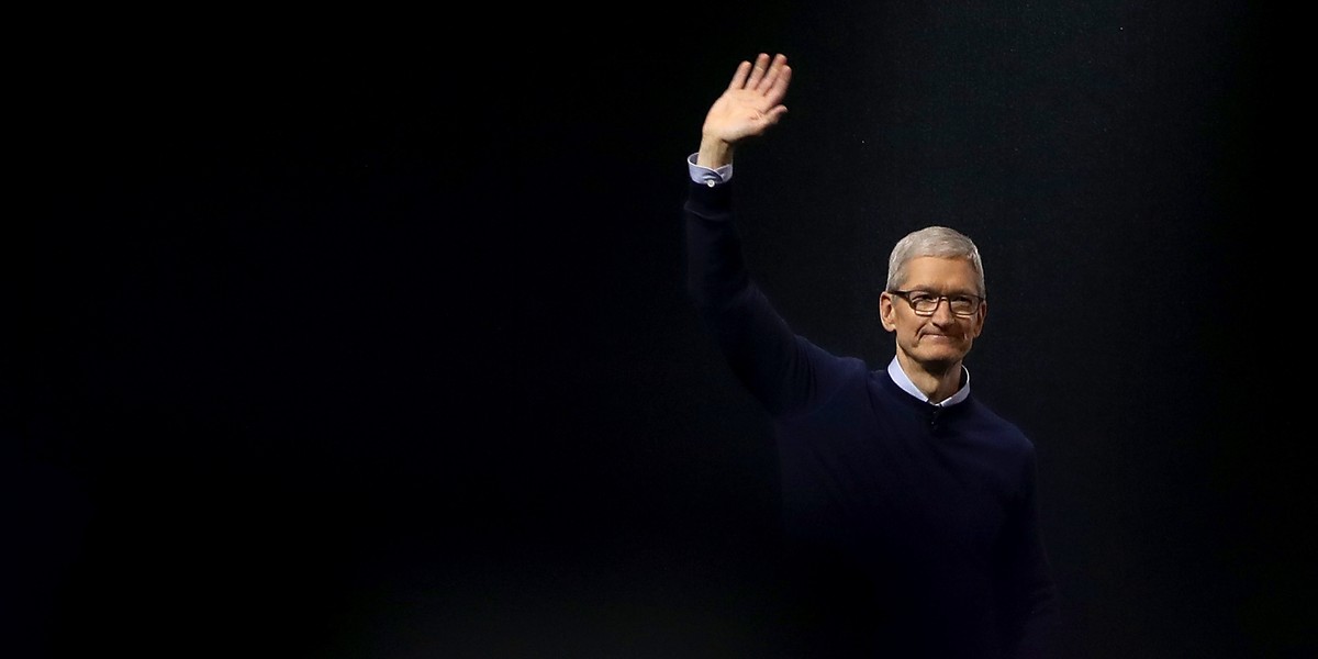 Tim Cook otrzymał niedawno nagrodę za dobre wyniki Apple'a