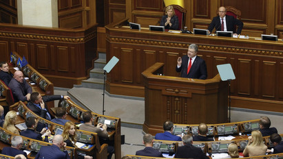 Kinevezte az ukrán parlament az új miniszterelnököt