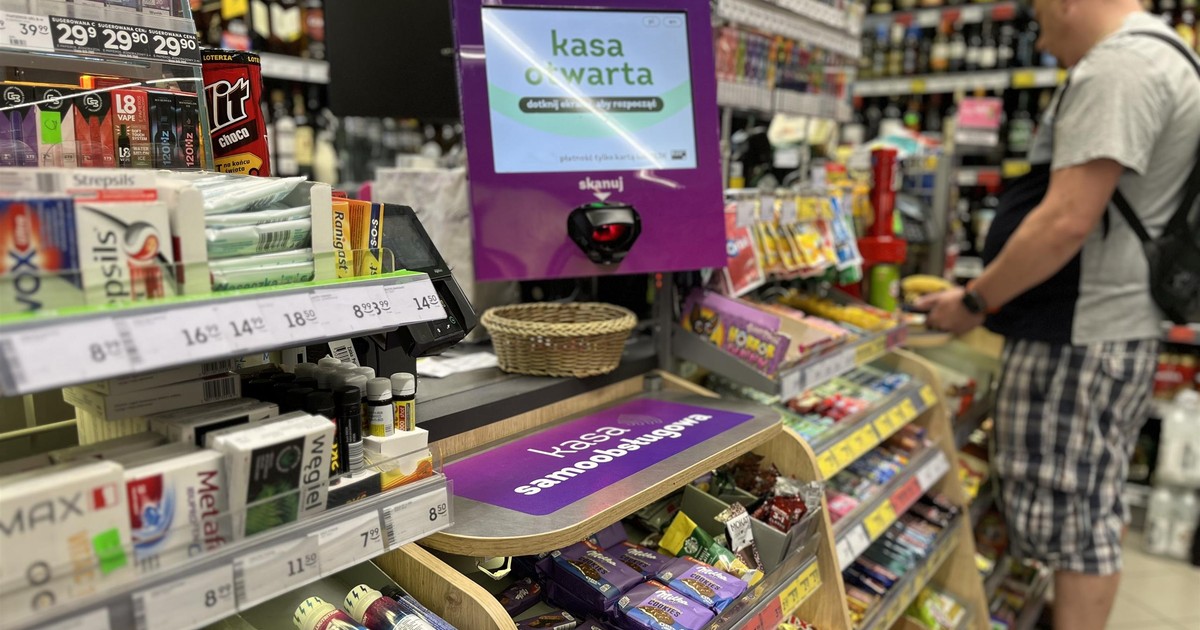 Żabka stawia na nowe usługi. Zwroty w sklepie i zakupy na kredyt