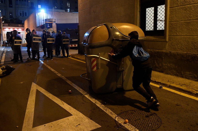 Starcia po zatrzymaniu rapera. Policja użyła gumowych kul