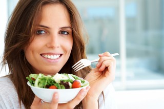 PIT: Pracownicy mogą jeść do woli. Podatku nie ma