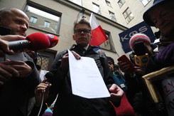 Sędzia Igor Tuleya stawił się do pracy w warszawskim sądzie. 'Im bardziej władza zaciska pięść...'