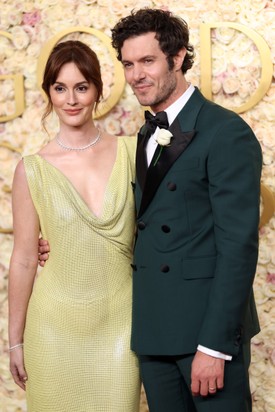 Hogy mit szeretünk Leighton Meester és Adam Brody kapcsolatában? Hogy egészséges és harmonikus. Tökéletesen az ellentéte annak a mérgező szerelmi kapcsolatnak, amit a színésznő Gossip Girl karaktere, Blair Waldorf évekig átélt Chuck Bass oldalán. És csendben jegyezzük meg, Leighton és Adam sokkal jobban öltözött és letisztultabb stílusú a valóságban...