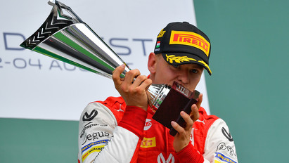 Újra Schumacher ünnepelhetett a Hungaroringen – fotók