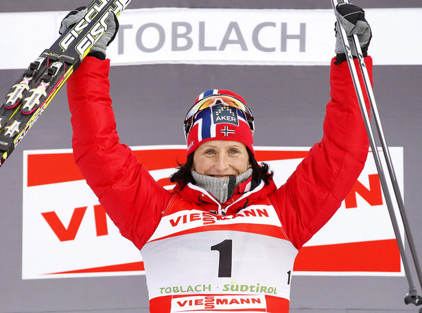 Bjoergen znów pokonała Kowalczyk. Norweżka liderką Tour de Ski