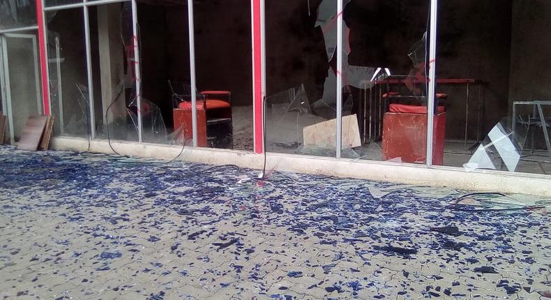 Shattered glass on the ground after bulldozers demolished structures at the former Simmers Pub along Kenyatta Avenue, Nairobi (Twitter)