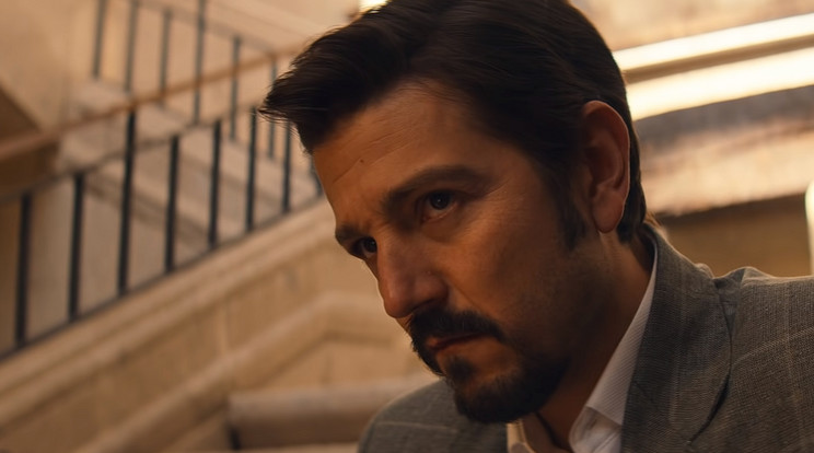 Miguel Ángel Félix Gallardo rémuralma két évad után véget ér, a karaktert játszó Diego Luna legközelebb a Zsivány Egyes sorozatban lesz látható / Fotó: Netflix